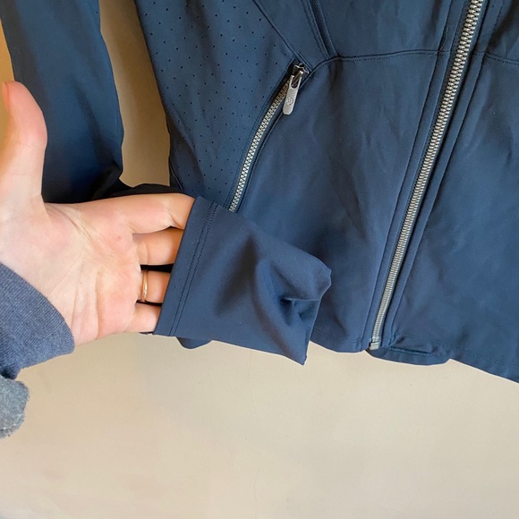 Lululemon Jacket - Picture 4 of 5